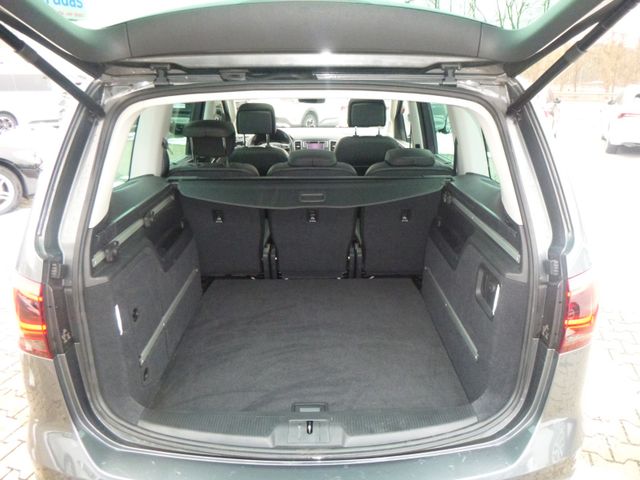 Fahrzeugabbildung Seat Alhambra 2,0 TDI Xcellence >NAV/KAM/Leder/Pano<
