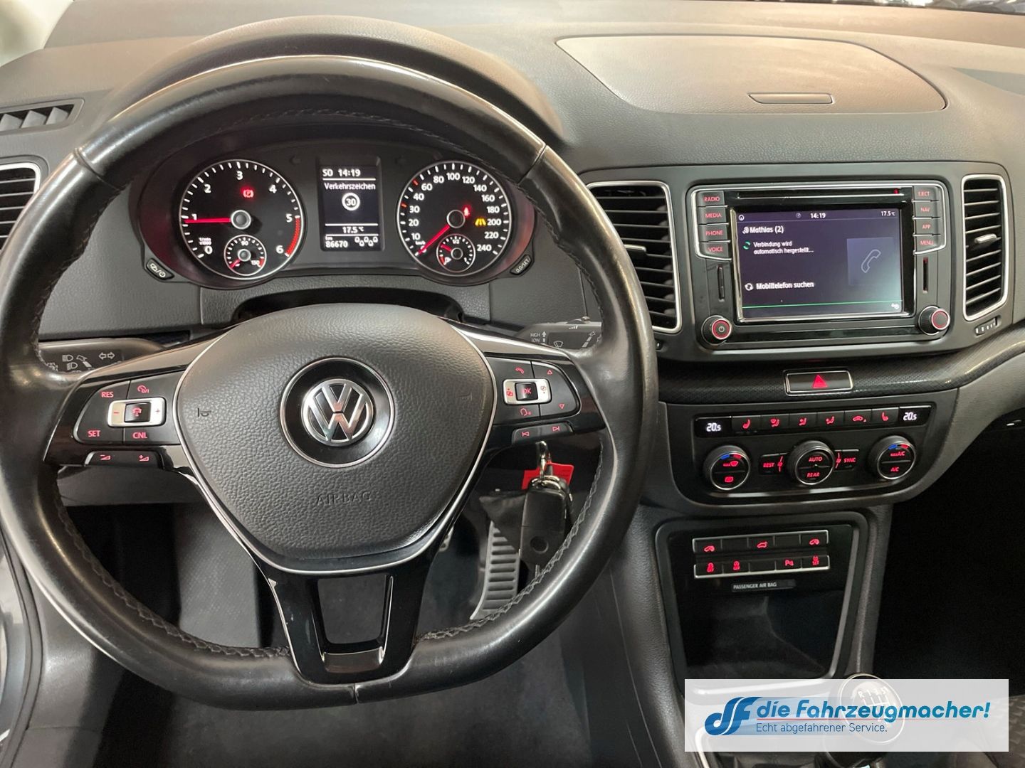 Fahrzeugabbildung Volkswagen Sharan United 2,0TDi 7.Sitzer Navi ACC El. Schie