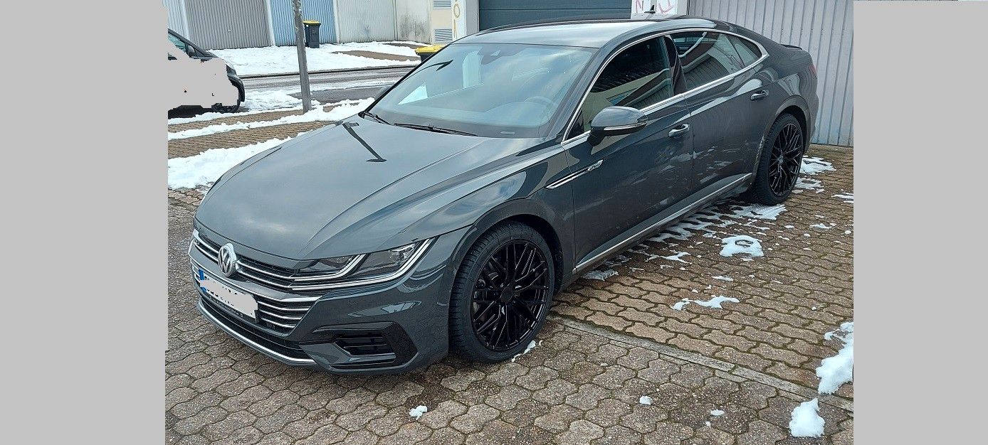 VW Arteon 2.0 TSI, ACC, DSG R-Line R-Line