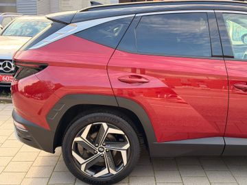 Hyundai TUCSON - 11