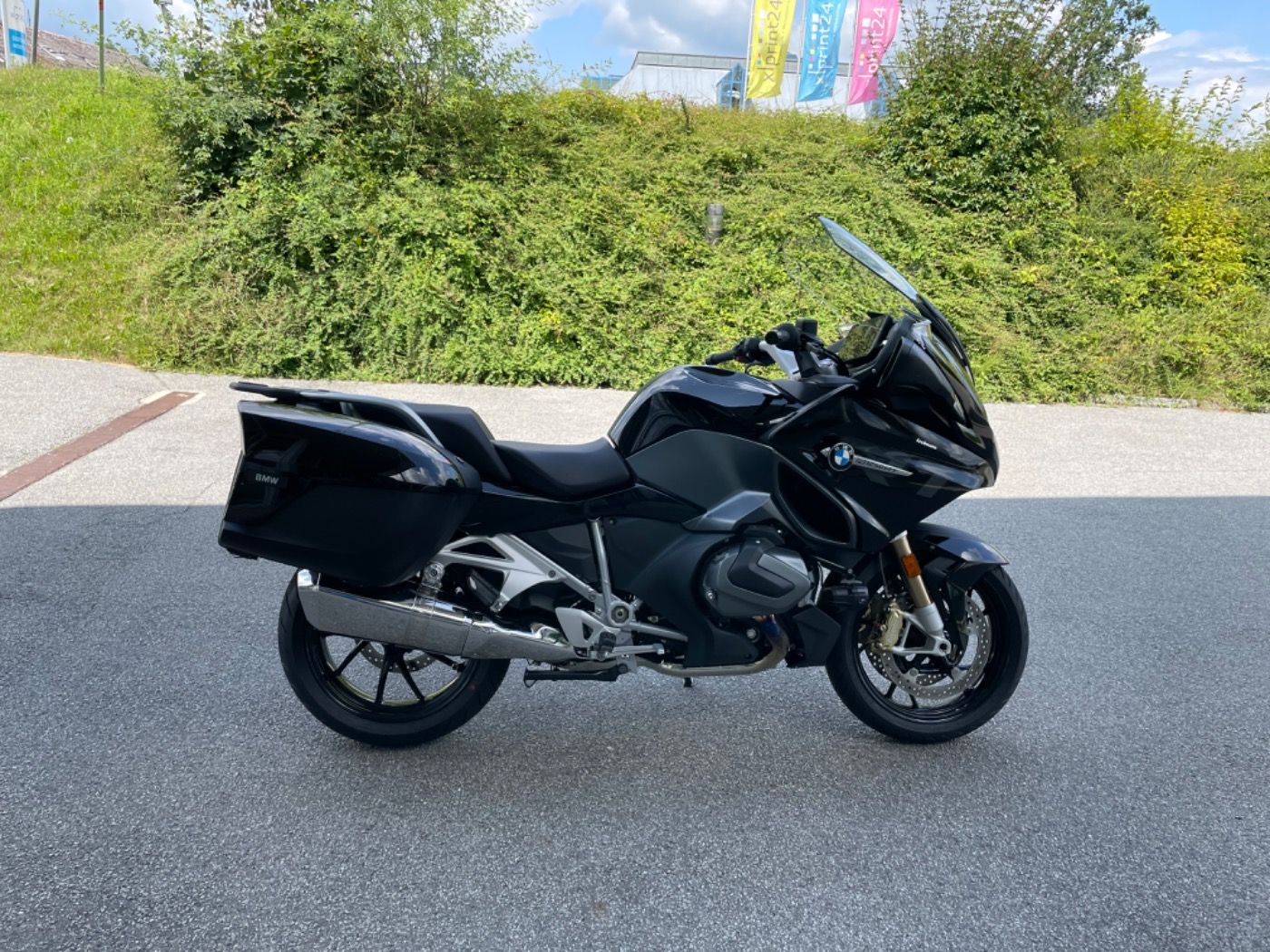 Fahrzeugabbildung BMW R 1250 RT Sondermodell Triple Black ACC