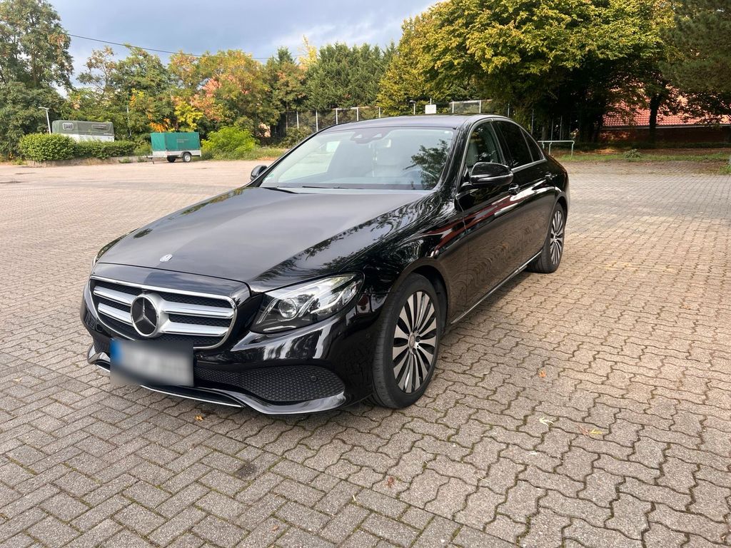 Image of Mercedes-Benz E 350