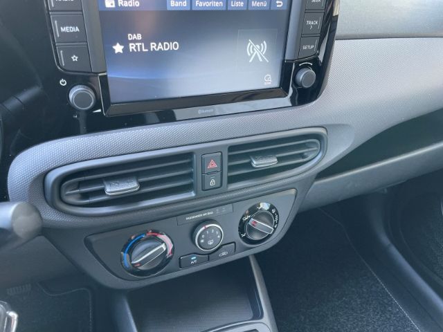 Fahrzeugabbildung Hyundai i10 1.0 Edition 30 Klimaanlage, Sitzheizung, DAB