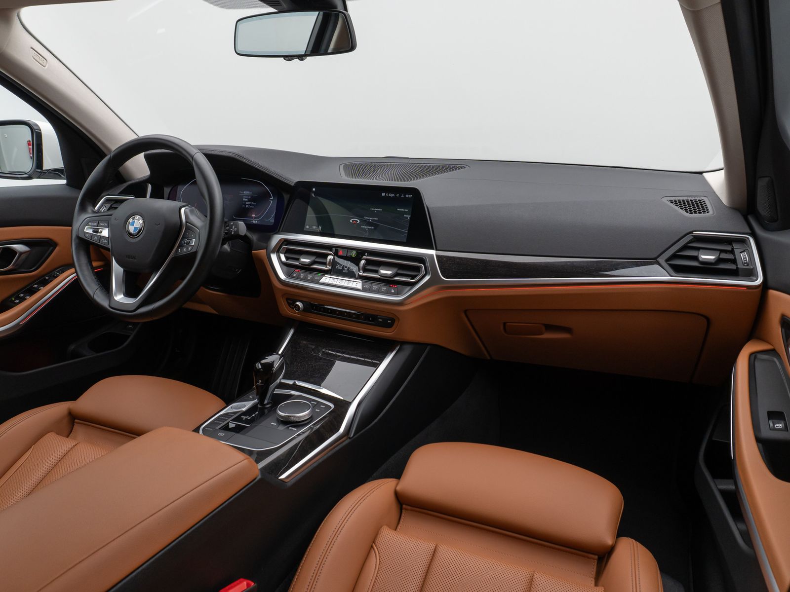Fahrzeugabbildung BMW 320d  Luxury Line DAB HiFi PDC LED Alarm Sport