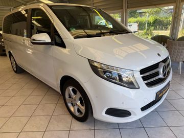 Mercedes V 220 - 6