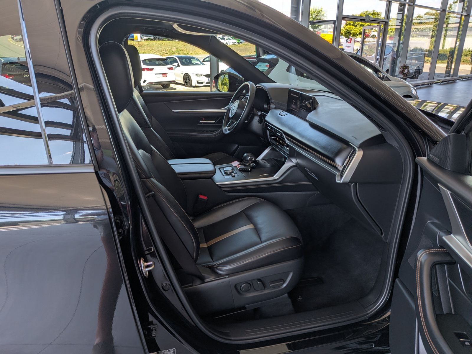 Fahrzeugabbildung Mazda CX-60 2.5L e-SKYACTIV PHEV 327 Homura+ Pano Bose