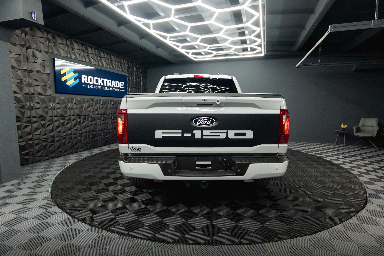 Fahrzeugabbildung Ford F150 3.5L V6 PowerBoost RAPTOR Twin-Turbo 4x4