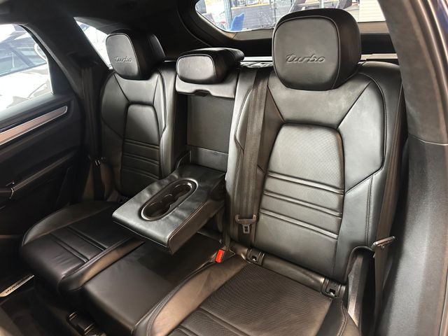 Porsche Cayenne Turbo *Matrix LED*360 Kamera*