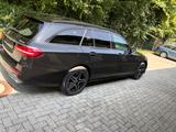 Mercedes-Benz E 300 de 4MATIC T Autom. - - Mercedes-Benz E 300 in Essen