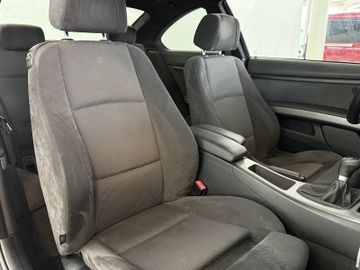 BMW 330xd COUPE ALLRAD SCHALTER M-SPORTPAKET 2.HAND