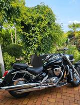 Suzuki Intruder M VL800 - SUZUKI V 800