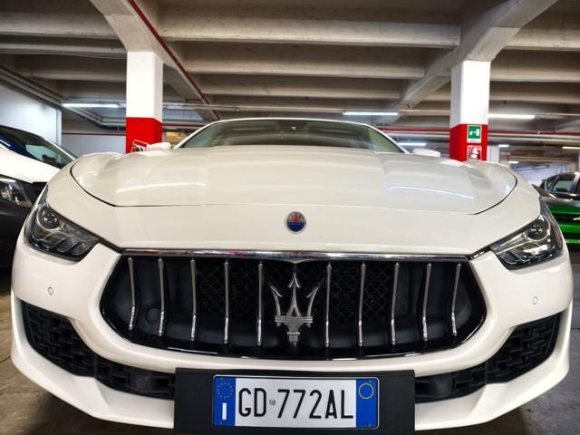 Maserati MASERATI Ghibli 3000 V6 DIESEL CV.250 CERCHI 20' imagem 2