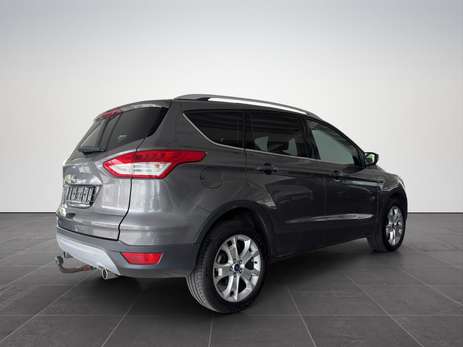 Ford Kuga 2.0 TDCi Titanium 4x4 /XENON/NAVI/SHZ/AHK/