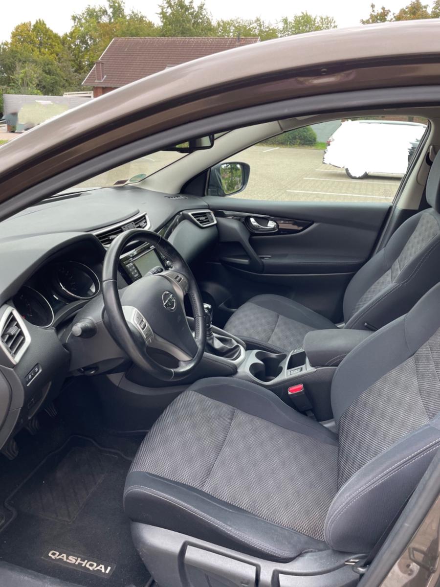 Nissan Qashqai 1.2 Acenta | TÜV 08/28, Navi