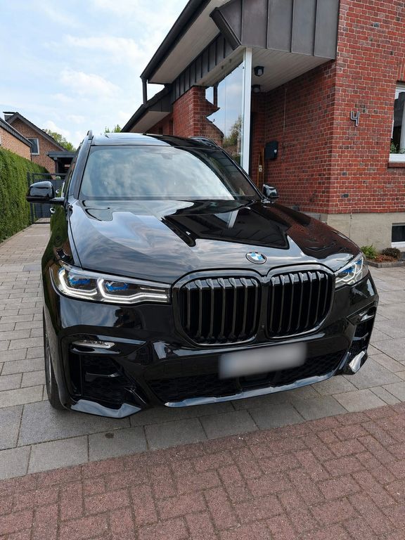 BMW X7 M50