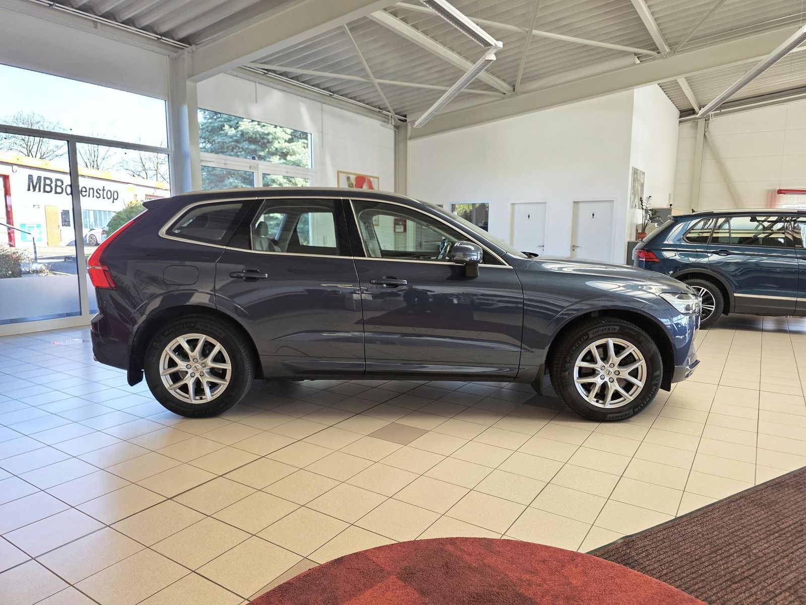 Fahrzeugabbildung Volvo XC 60 D4 /StandHz/Keyless/Carplay/Ahk
