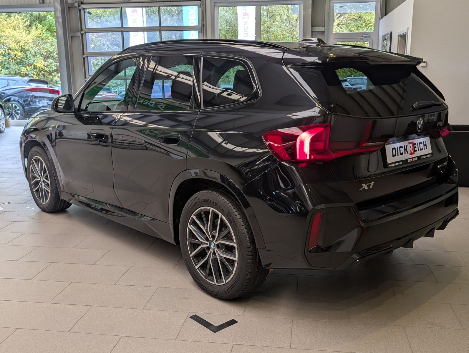 Fahrzeugabbildung BMW X1 18 d M-Sport Pano Premium-Travel-Paket AHK
