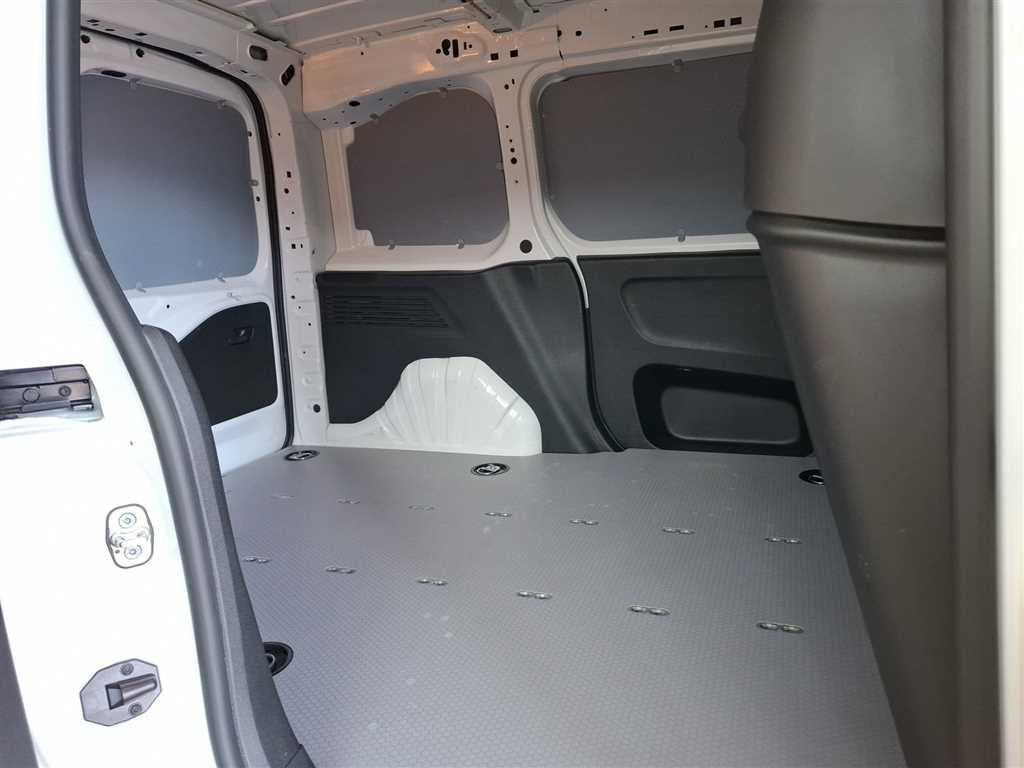 Peugeot Partner Kasten Premium 1.5 BlueHDI Sortimo Navi