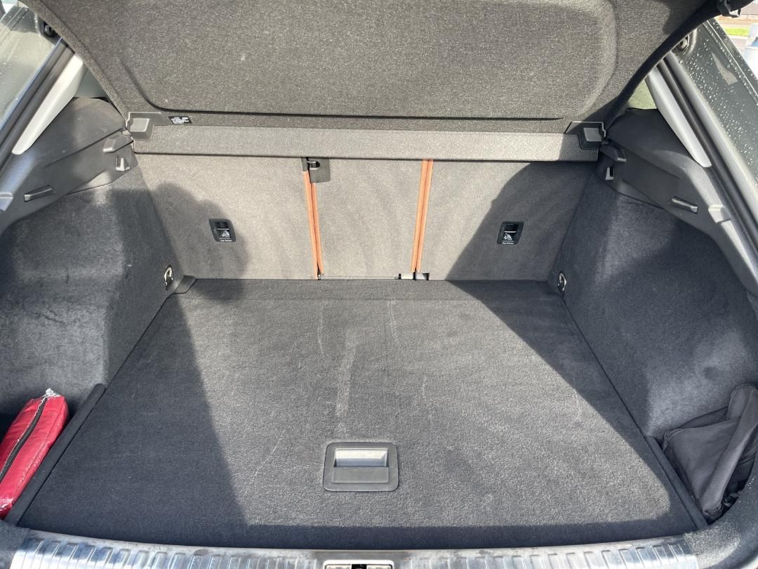 Fahrzeugabbildung Audi Q3 SUV S line Q3 35 TDI AHK Business ACC