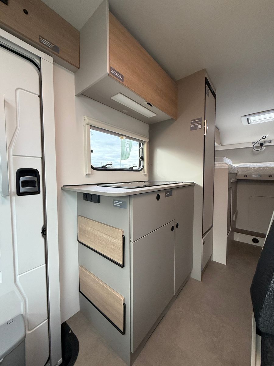 Fahrzeugabbildung LMC Tracer 670 V