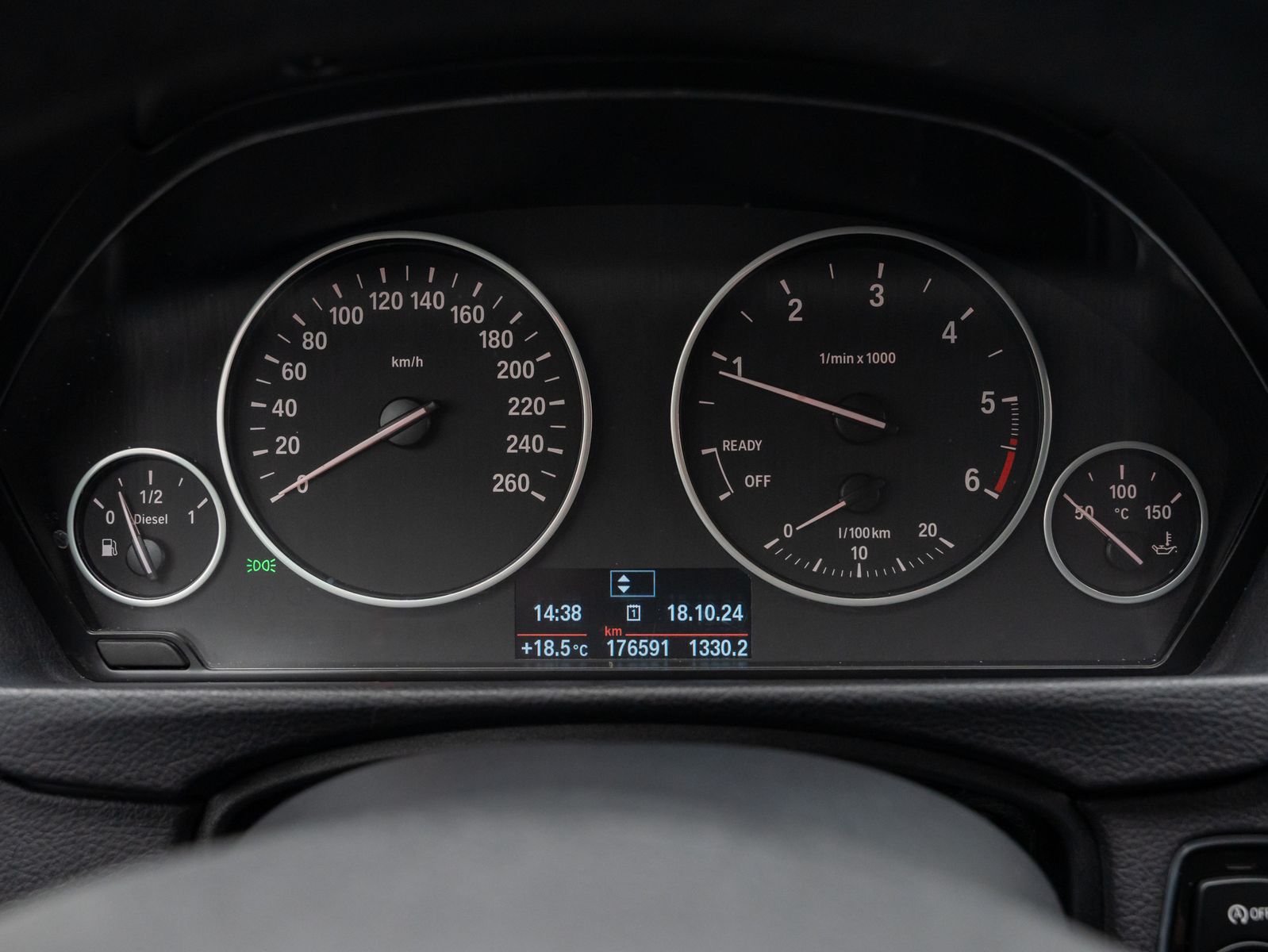 Fahrzeugabbildung BMW 318d Advantage M-Sport Tempo PDC