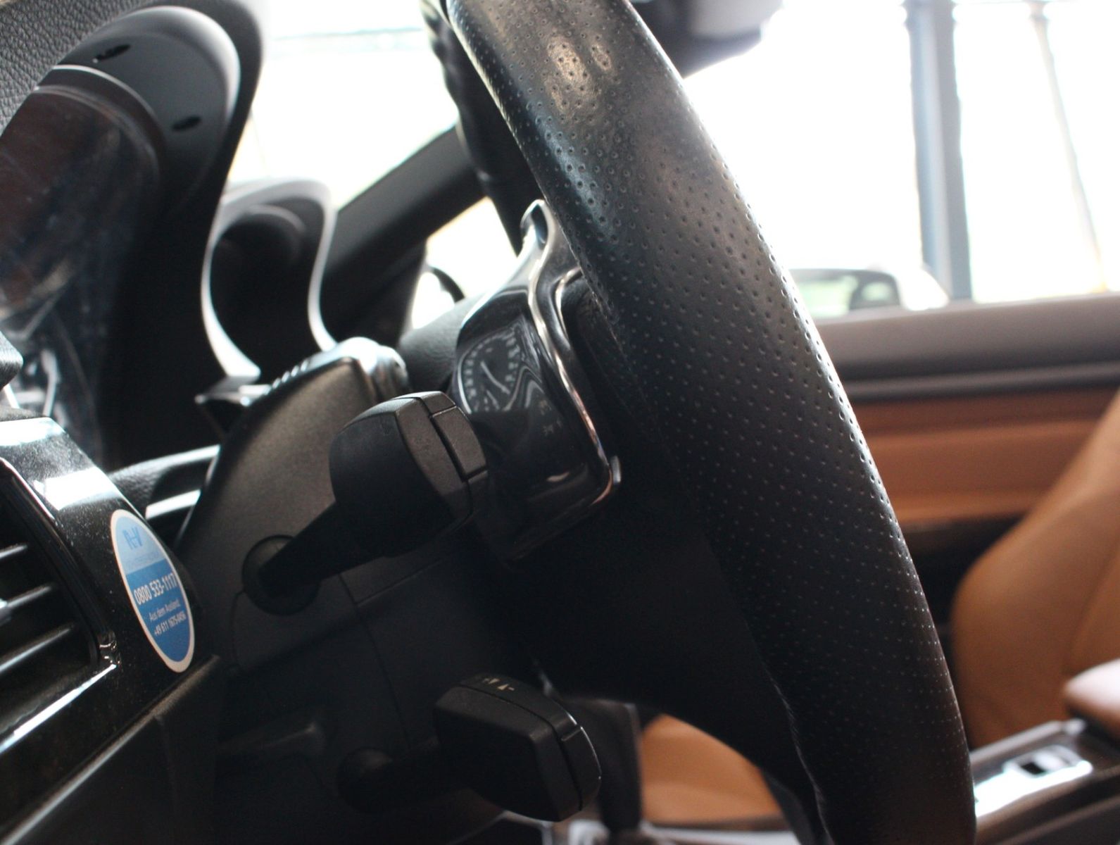 Fahrzeugabbildung BMW 325i Cabrio  M Sport Edition*Bi-Xenon*Navi*PDC