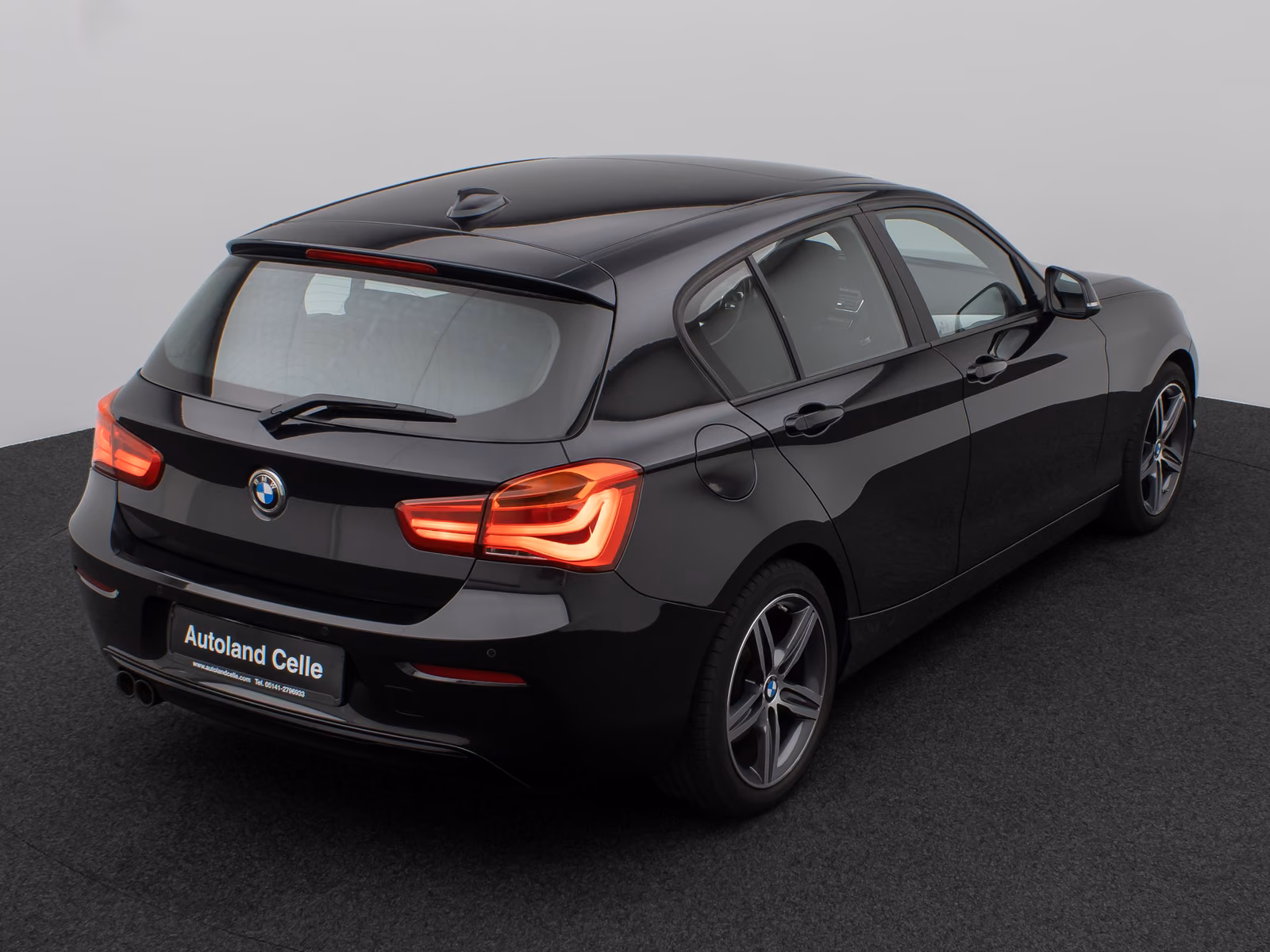 BMW 120d xD Sport Line Glasdach H/K PDC LED Komfort