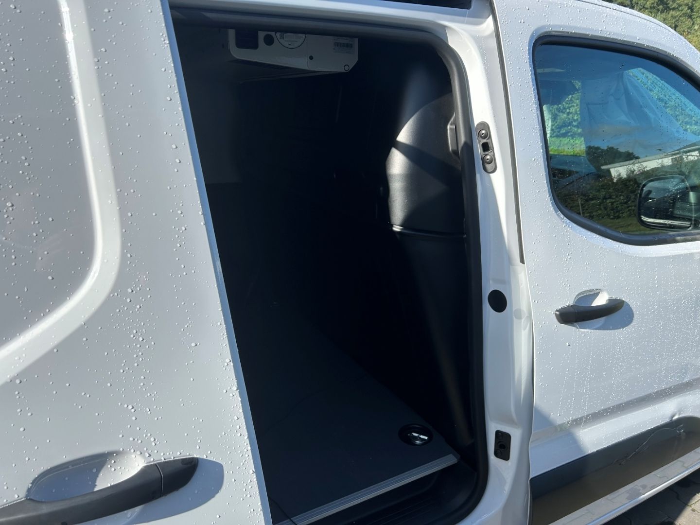 Fahrzeugabbildung Fiat Doblo Kasten L2 1.5 BlueHDi CSA Pharma Arznei
