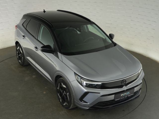 Grandland GSe PHEV 4X4 AT+AHK+NACHTSICHT+NAVI+36