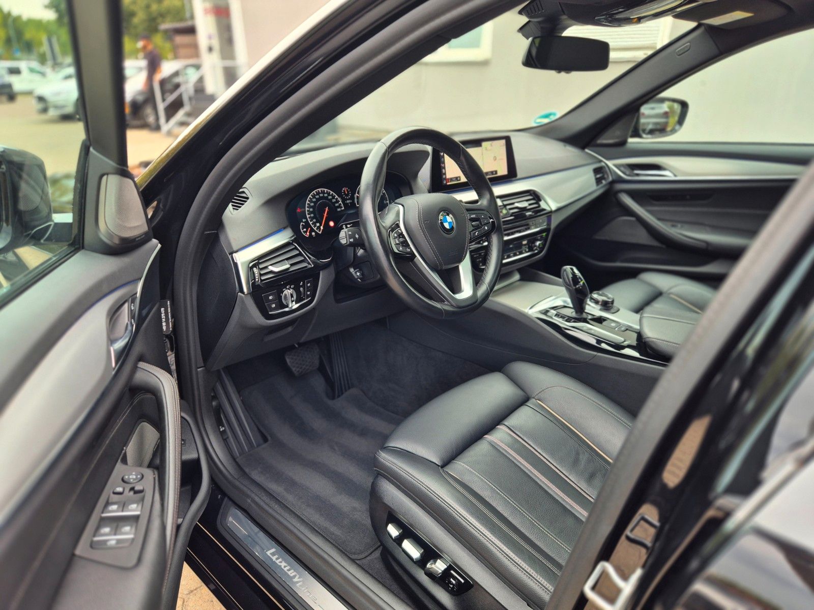 BMW 540i xDrive Limousine Luxury Line LED/ HUD/ ACC foto 12