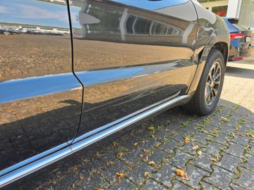 Jeep Grand Cherokee - 12