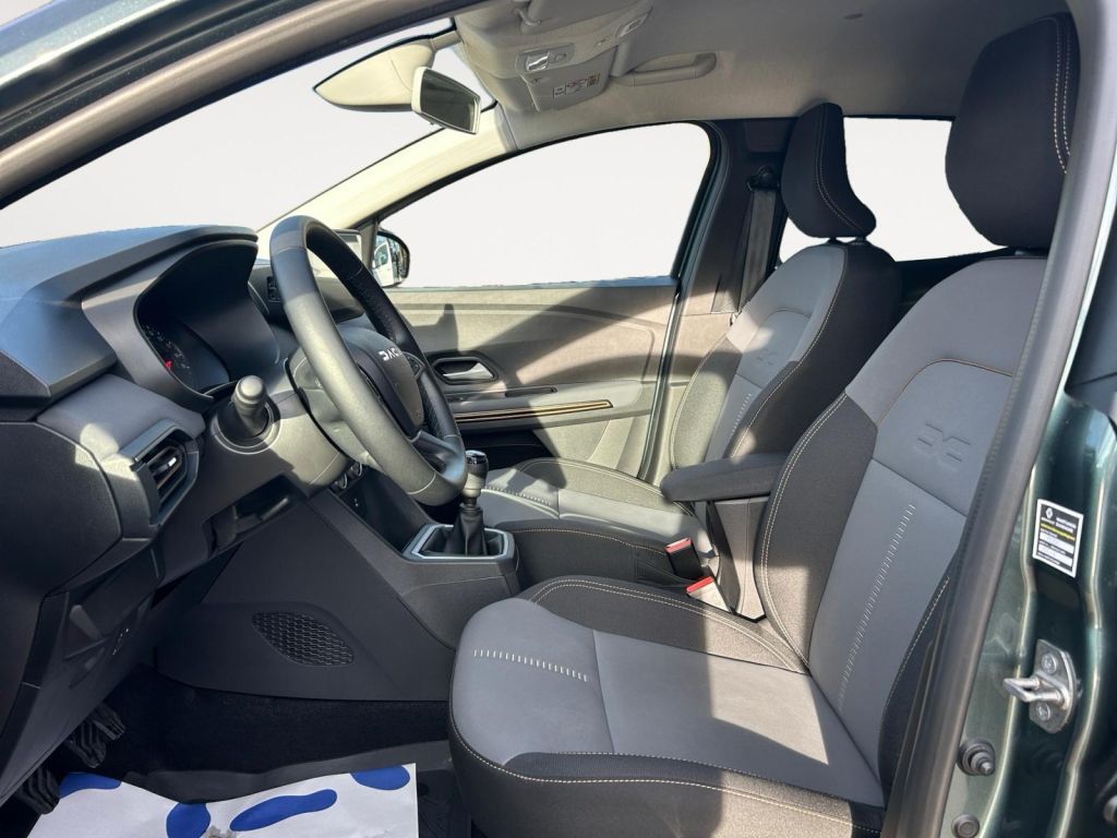 Fahrzeugabbildung Dacia Sandero Stepway TCe 110 Extreme