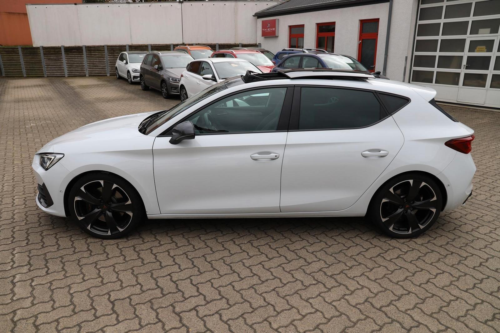 Cupra Leon 2.0l TSI VZ 300PS DSG Pano/Assistenz XL/...