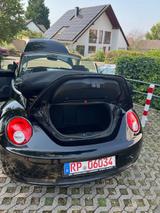 Volkswagen Schwarze VW Beetle Cabrio 1.4l, 75 PS - Volkswagen Beetle aus 2006: Cabrio