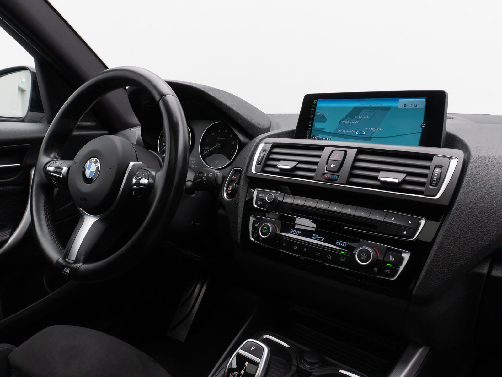 Fahrzeugabbildung BMW M135i xD Parkassist Glasdach H/K NaviPr Komfort