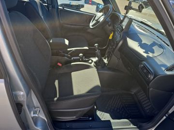 Bild 13 Lada Niva Travel AHK Sperrdiff. Rückfahrkam. Klima Al