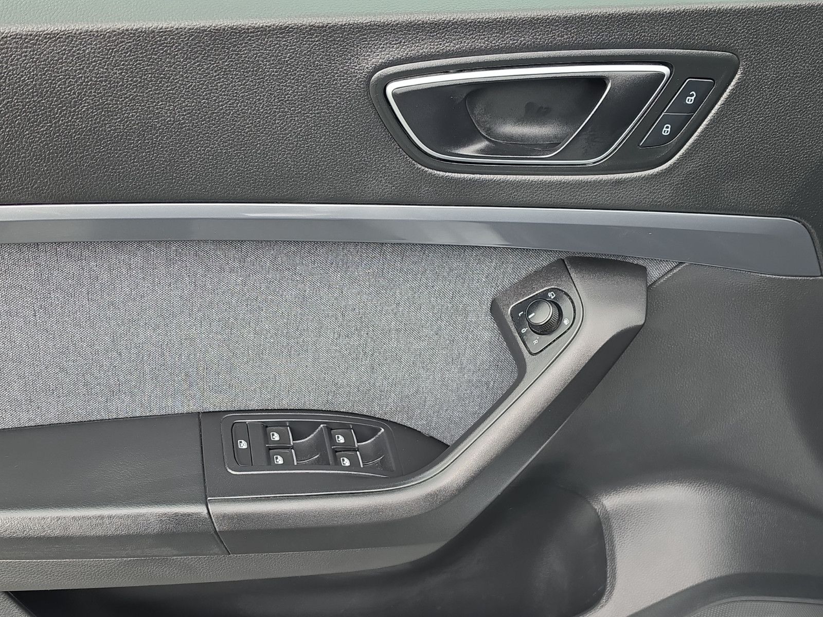 Fahrzeugabbildung SEAT Ateca Style Apple CarPlay LED