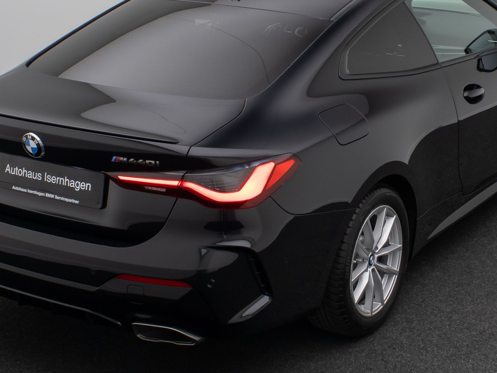 Fahrzeugabbildung BMW M440i xD Coup&eacute; Laser HUD Kamera DAB HiFi Komfort