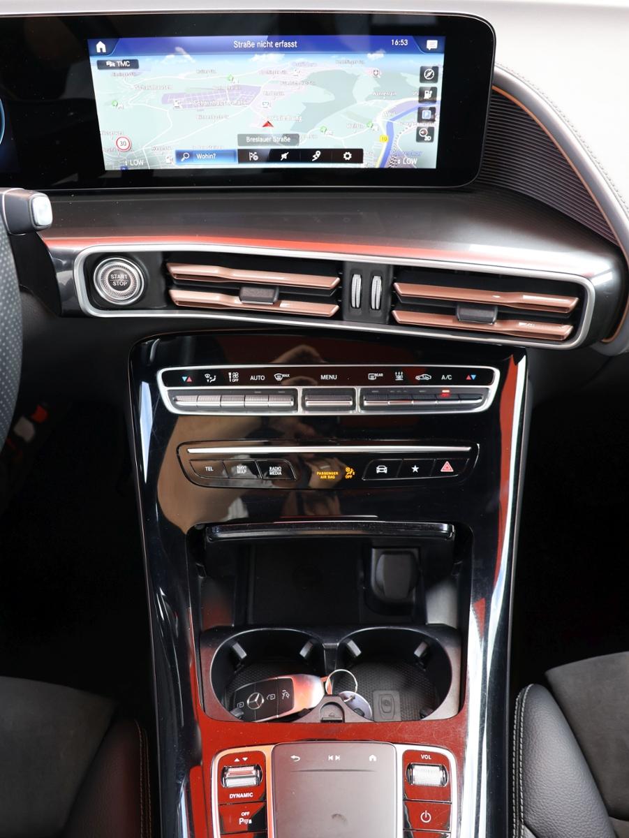 Mercedes-Benz EQC 400 4M AMG Line SHD Distr. Multi
