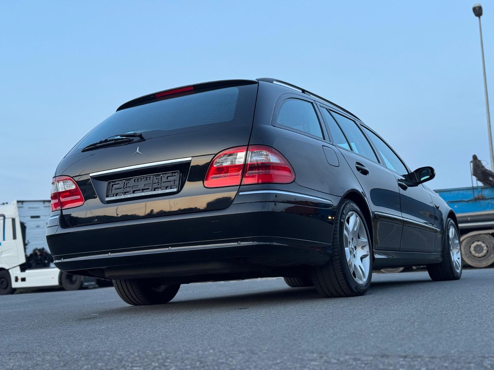 Mercedes-Benz E350 2005 — photo 25