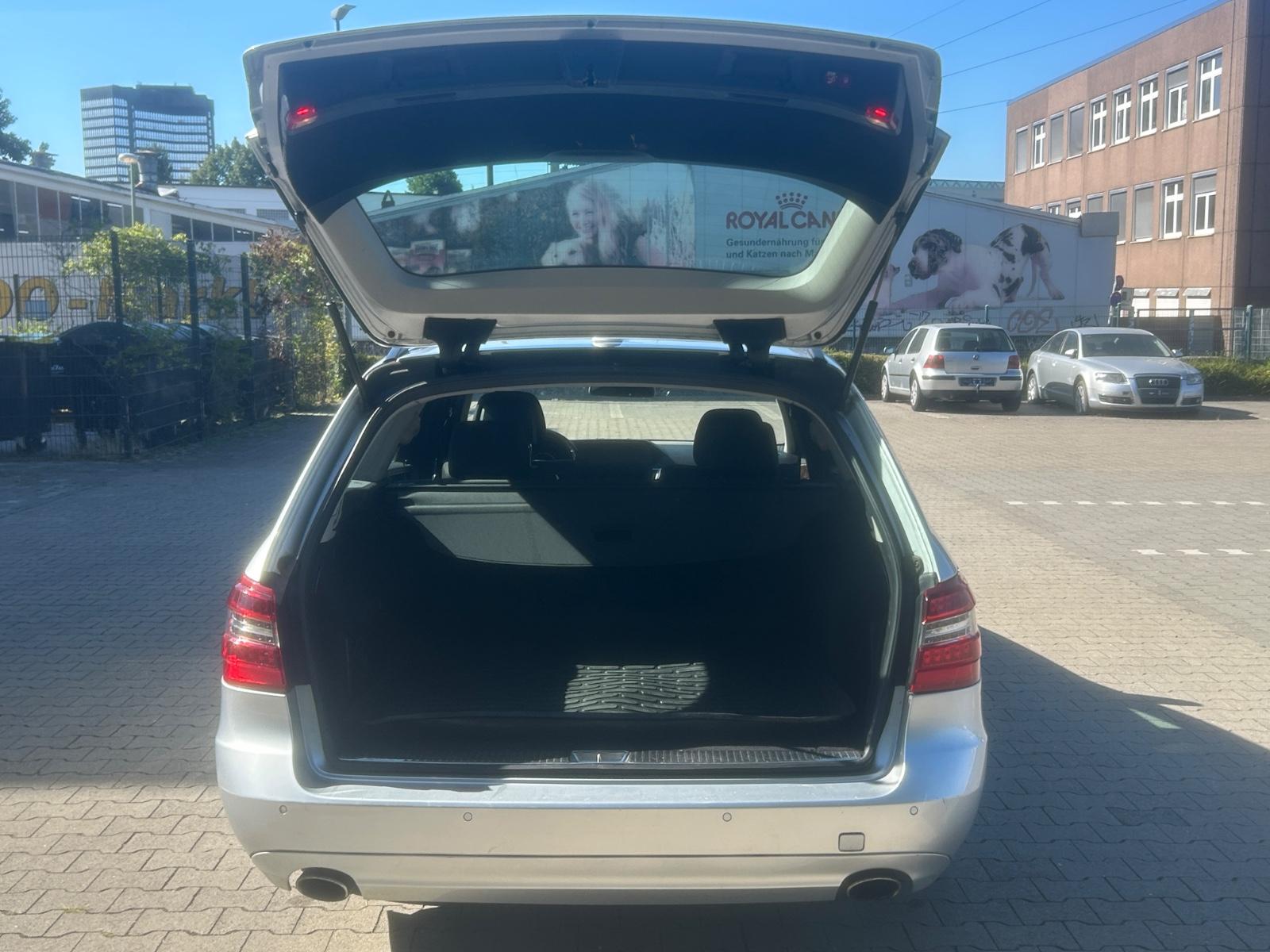 Mercedes-Benz E350 2011 — двигун 2.987 cm³, 265 HP (195kW)