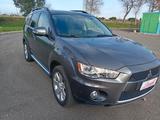 Mitsubishi Outlander 2.2 DI-D TC-SST Instyle DPF - Mitsubishi Outlander Kombi Gebrauchtwagen