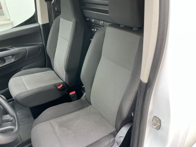 Fahrzeugabbildung Citroën Berlingo 1.5 BlueHDI 100 Club M. L1 Klimaanlage