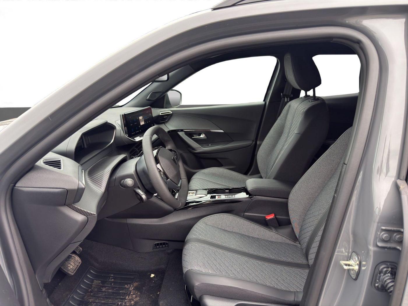 Peugeot 2008 1.2 145 Autom. Allure LED+SHZ+.+PDC+SpurH