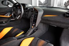 MCLAREN 750S - B&W Lift Elite Paint Carbon Interior 360°
