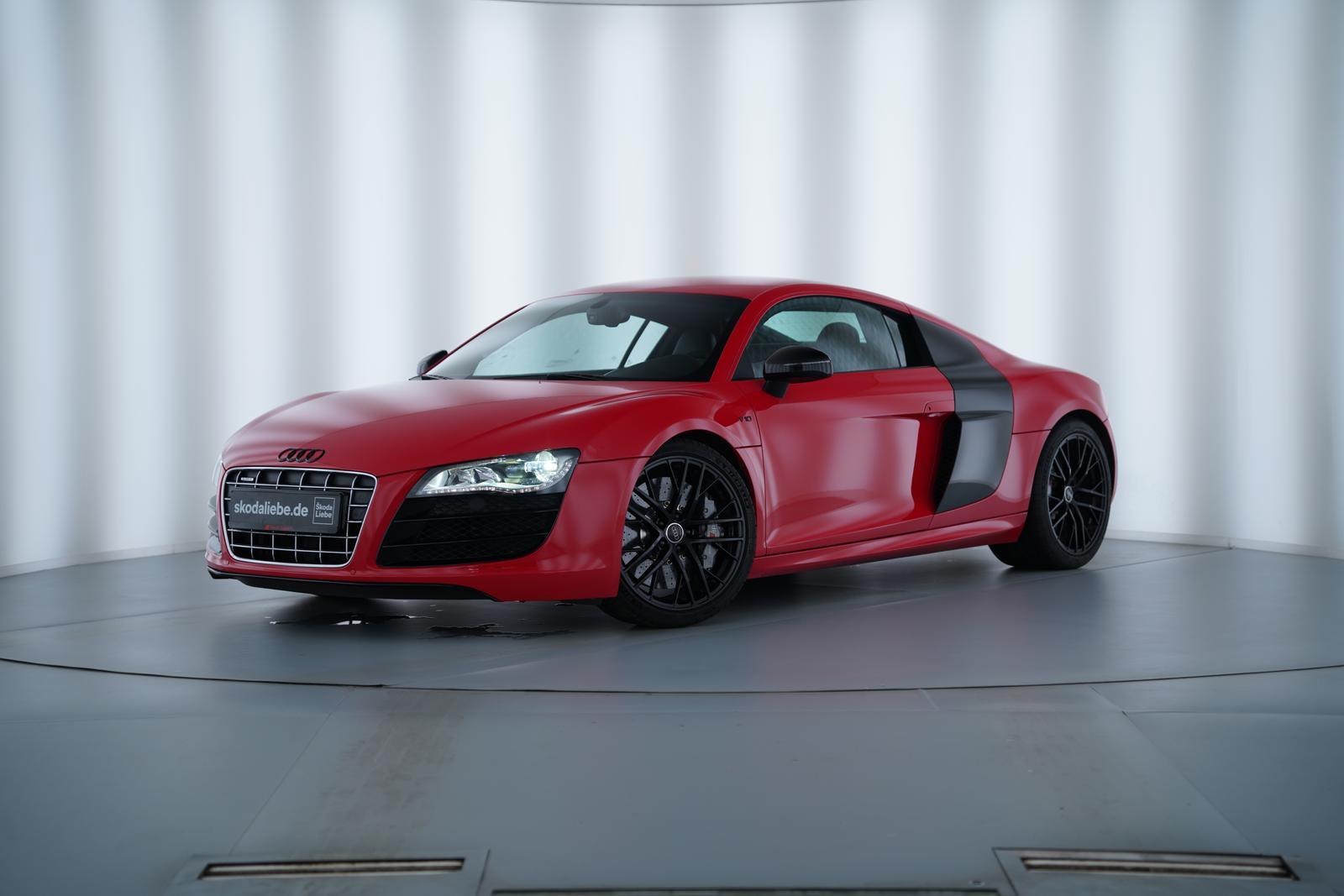 Audi R8 COUPE 5.2FSI R-TRONIC QUATTRO LED+B&O+CARBON