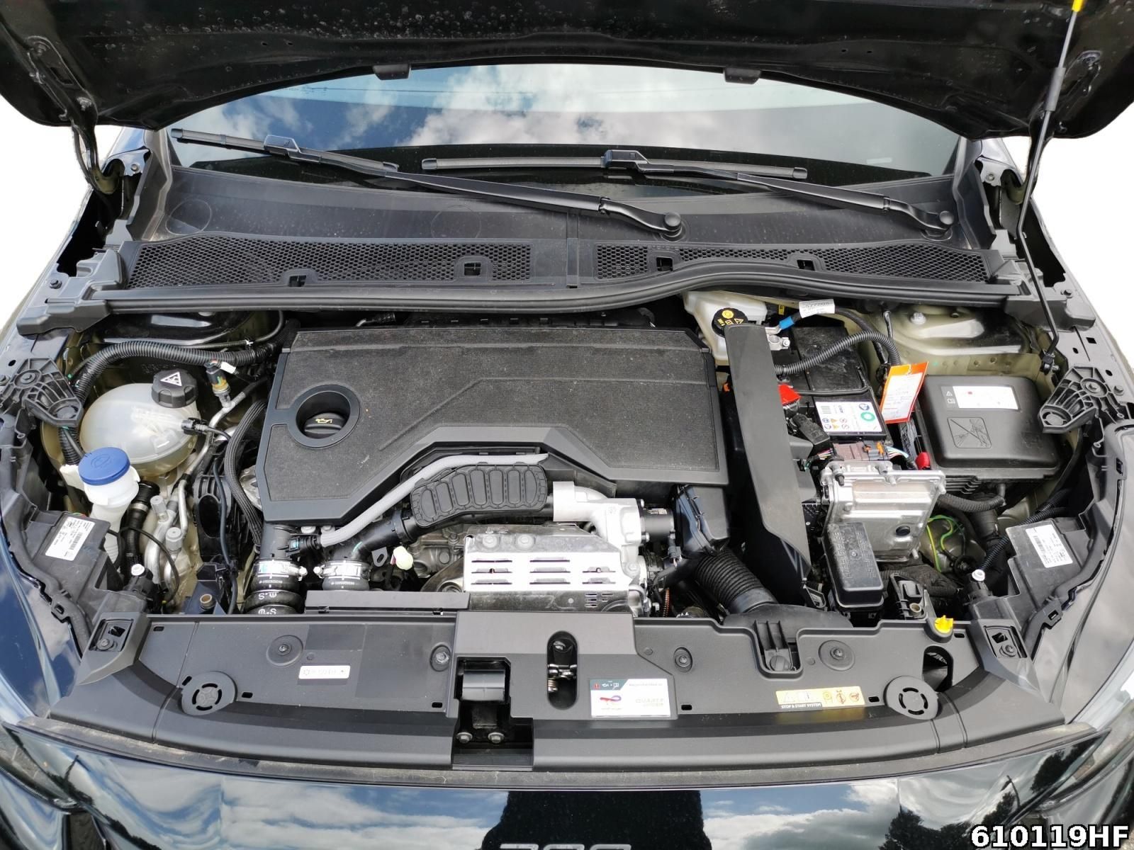 Fahrzeugabbildung Peugeot 208 1.2 Hybrid 100 Active AT6 *PDC*LED*DAB*