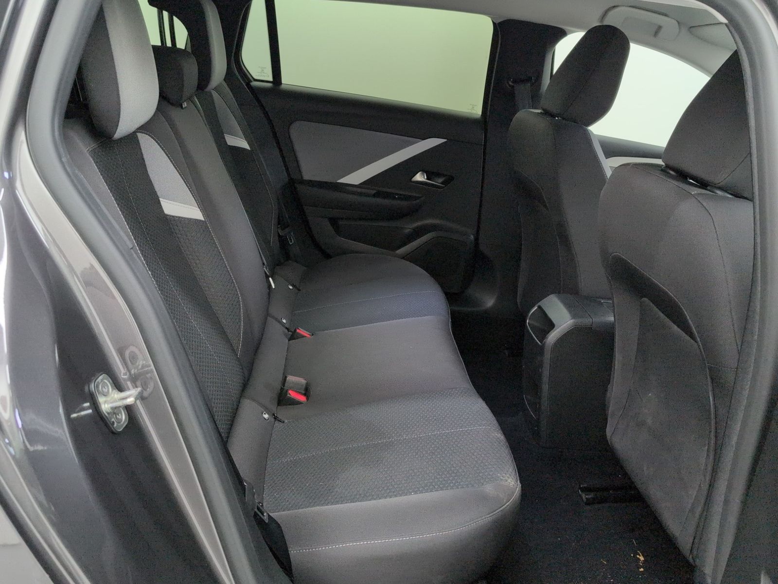 OPEL Astra Sports Tourer 1.2 Turbo Business Edition – Bild 10
