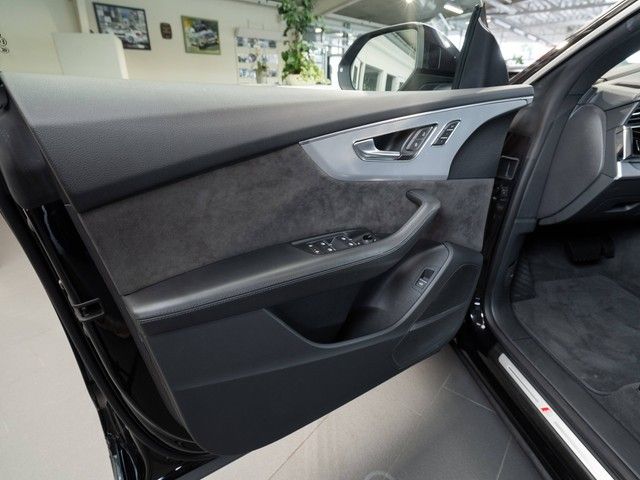 Q8 S line 50 TDI quattro HEAD-UP+MATRIX+AHK+PANO