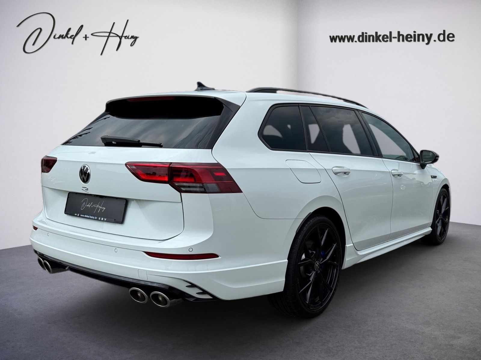 Fahrzeugabbildung Volkswagen Golf VIII Variant R 4Motion 2.0 TSI